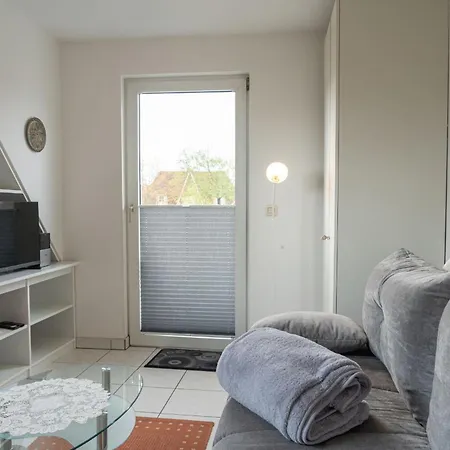 Huus Kloeoenbueddel * Бюзум