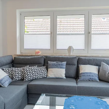 Huus Kloeoenbueddel Бюзум